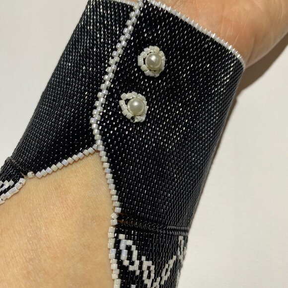 Beaded cuff braclets-pair - Picture 9 of 9